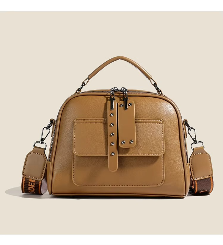 High end ladies' handbag multi-layer large capacity commuting bag(Brown)