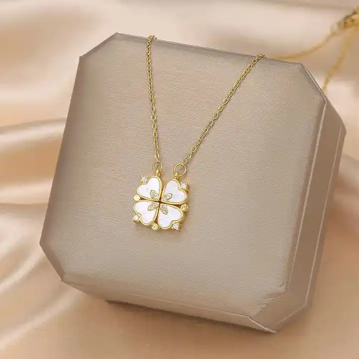 [3772] Love Heart Magnetic Pendant Chain Necklace